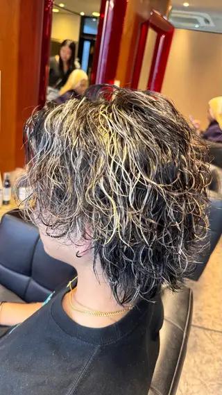 カラー パーマ メンズ 水相 智貴のヘアスタイル