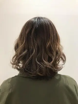 ミディアム カラー ショート/脱白髪染め ☆宇﨑悠実のヘアスタイル