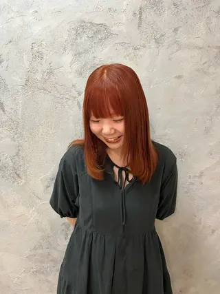 カラー ルプラボウ 鈴木 莉菜のヘアスタイル