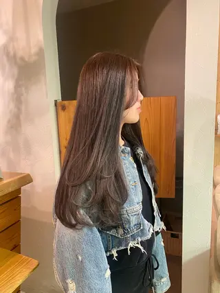 ロング カラー 栢木 海央のヘアスタイル