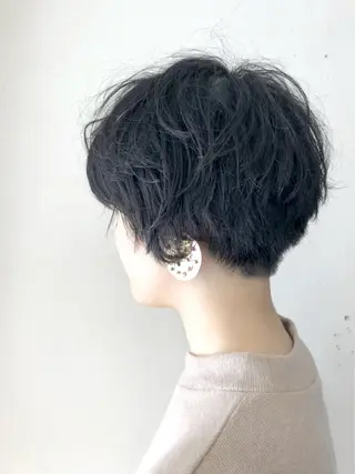 ショート カラー 髪質改善✨透明感カラ ー🌈シエルブルーのヘアスタイル