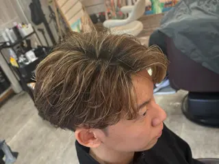 カラー メンズ 俣木 磨我のヘアスタイル