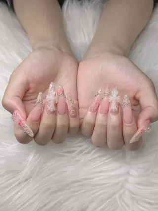 ネイル Lee Nailsのネイルデザイン