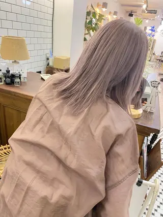 セミロング カラー 顔周りレイヤーカット ブリーチminamiのヘアスタイル