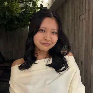 ロング カラー 濱田 真尋のヘアスタイル