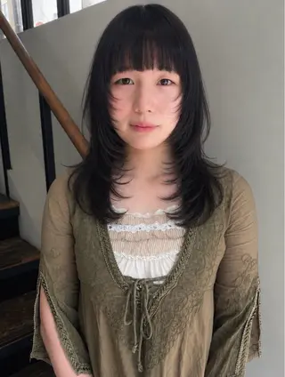 ミディアム レイヤー / ボブ/ 透明感カラーsakiのヘアスタイル