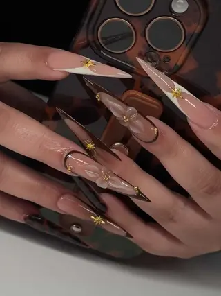 ネイル Dyo Nail_Royalのネイルデザイン