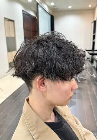 パーマ メンズ フェザー/波巻き 雫石大夢のヘアスタイル