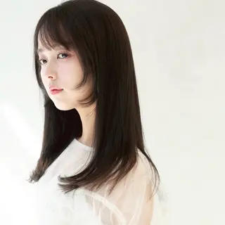 ミディアム カラー 峠原 菜緒のヘアスタイル