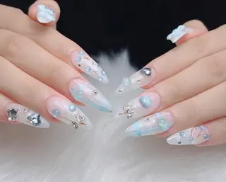 ネイル Sora  Nail 長さ出し専門店のネイルデザイン