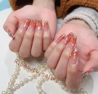 ネイル R.beauty サロンのネイルデザイン