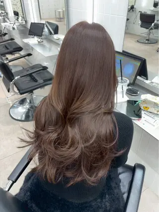 ロング カラー 神崎 琴音のヘアスタイル