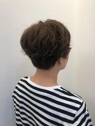 パーマ ツノガイ エリのヘアスタイル