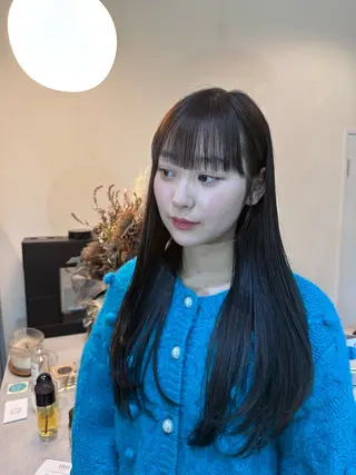 ロング Shiro RENのヘアスタイル