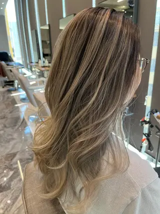 ロング カラー LucksiMie ginza 明松のヘアスタイル