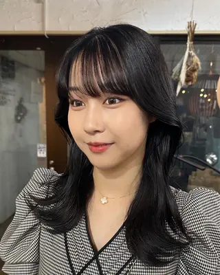セミロング カラー 韓国風レイヤーカット 上手く丁寧早い/マツのヘアスタイル