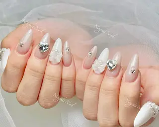 ネイル 🦋 Queenieのネイルデザイン
