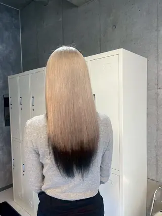 カラー ロング 地雷系🎀ハイトーン 💙荒川結星のヘアスタイル