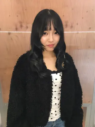 セミロング カラー KAAI ㅤのヘアスタイル