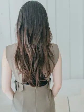 ロング ヒロキ モテ透明感カラーのヘアスタイル