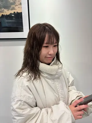 ミディアム KAREN（ému） 伏見/カットモデルのヘアスタイル