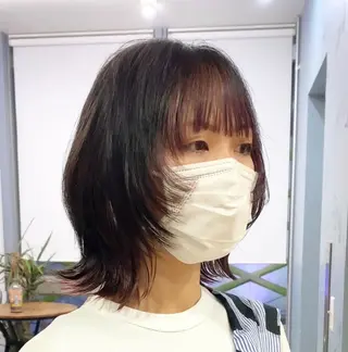 ショート カラー 横尾 歩のヘアスタイル