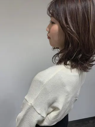 ミディアム カラー 齊藤 衣梨佳のヘアスタイル