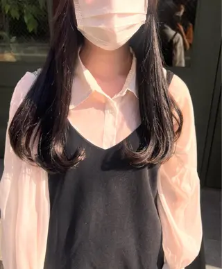 ロング カラー 宮地 亜美のヘアスタイル