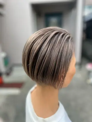 カラー 井上 怜音のヘアスタイル