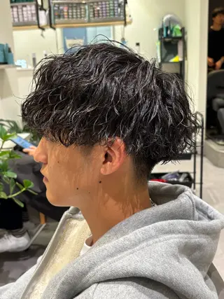 ショート パーマ メンズ 下村 琉弥のヘアスタイル