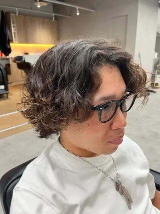 ミディアム パーマ メンズ 波巻きスパイラル🌀 新潟/万代/山下優のヘアスタイル