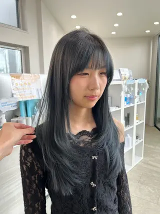 ロング suehiro yunaのヘアスタイル