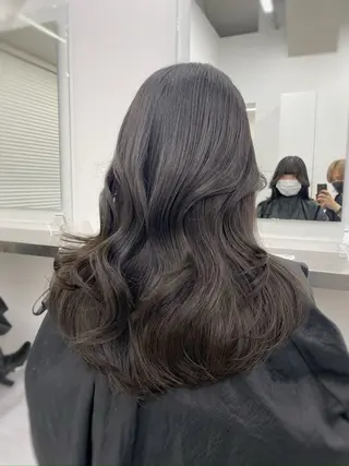 ロング カラー 上品モテヘア🩶 karen🩶のヘアスタイル