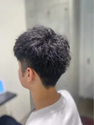 メンズ 根本 真奈のヘアスタイル