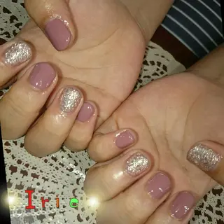ネイル カラー パーマ ヘアアレンジ メンズ キッズ 與儀 知佳のネイルデザイン