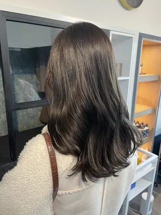 セミロング カラー パーマ Day&Night kanaのヘアスタイル