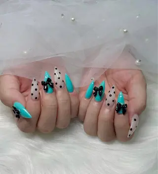 ネイル Reika _ Royalのネイルデザイン