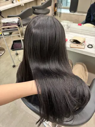 ミディアム カラー 抜け感レイヤー︴ ニュアンスカラーのヘアスタイル
