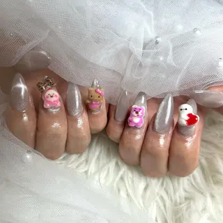 ネイル LAVISHもも /大和駅徒歩1分🐾のネイルデザイン