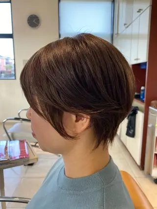 ショート カラー 赤間 飛鳥のヘアスタイル