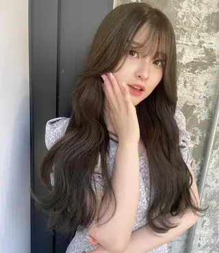 ロング カラー ヘアアレンジ 髙塚碧🇰🇷 韓国ヘア🎗️のヘアスタイル