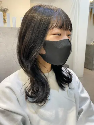 ミディアム カラー 似合う髪型見つけます AYAKAのヘアスタイル