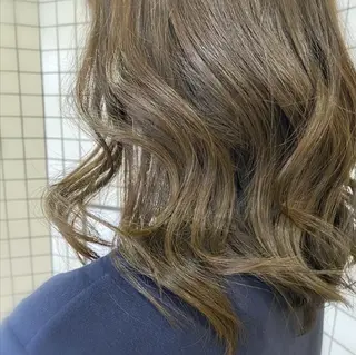 カラー ソウワ ヒナコのヘアスタイル