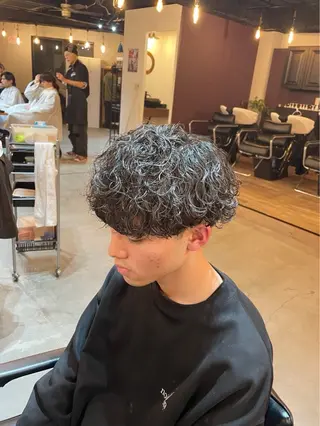 ショート ツイスパ/シャドウ 新井のヘアスタイル