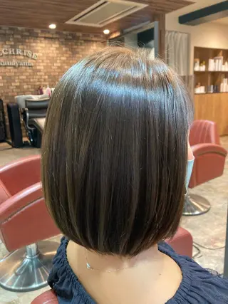 ミディアム カラー ERIKO Tのヘアスタイル