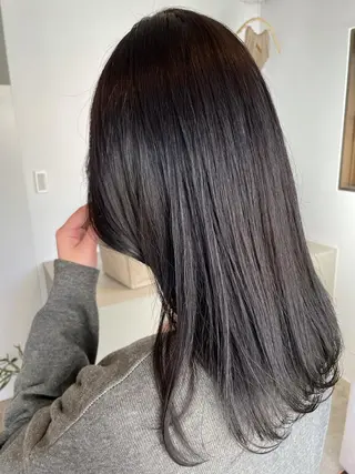 セミロング カラー ヘアアレンジ REONA🪽✨薬院 レイヤーカット🫧のヘアスタイル