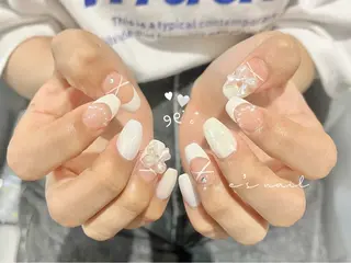 ネイル e’s nail Lumièreのネイルデザイン