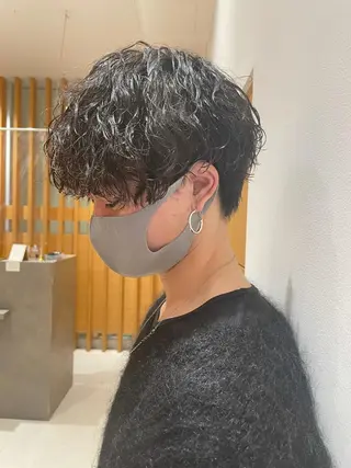 パーマ メンズ ARMONY秋山輝也 コテ巻き風パーマ特化のヘアスタイル