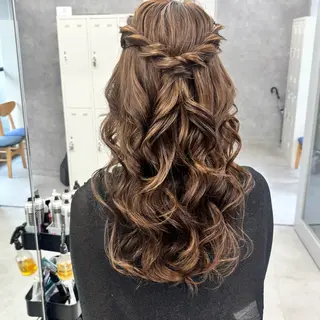 ロング ヘアアレンジ NUMBER_ ユイナのヘアスタイル