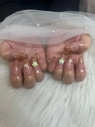 ネイル AOAQUA SHIORIのネイルデザイン